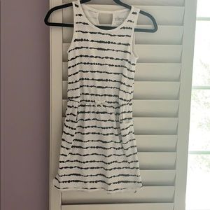 🌷HP🌷New List🌷EUC Girls Black And White Dress